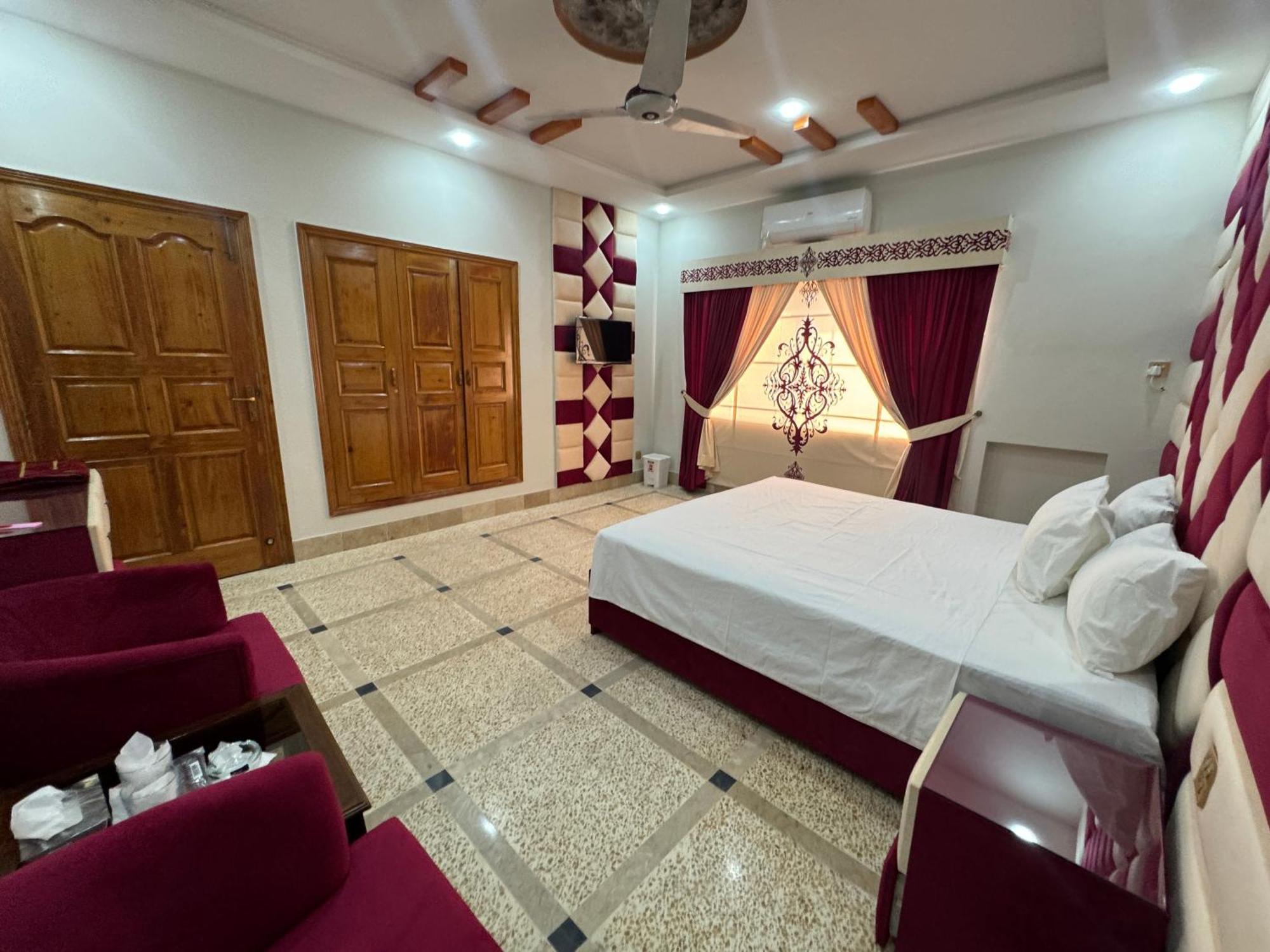 Royal Executive Inn Guest House Ісламабад Екстер'єр фото