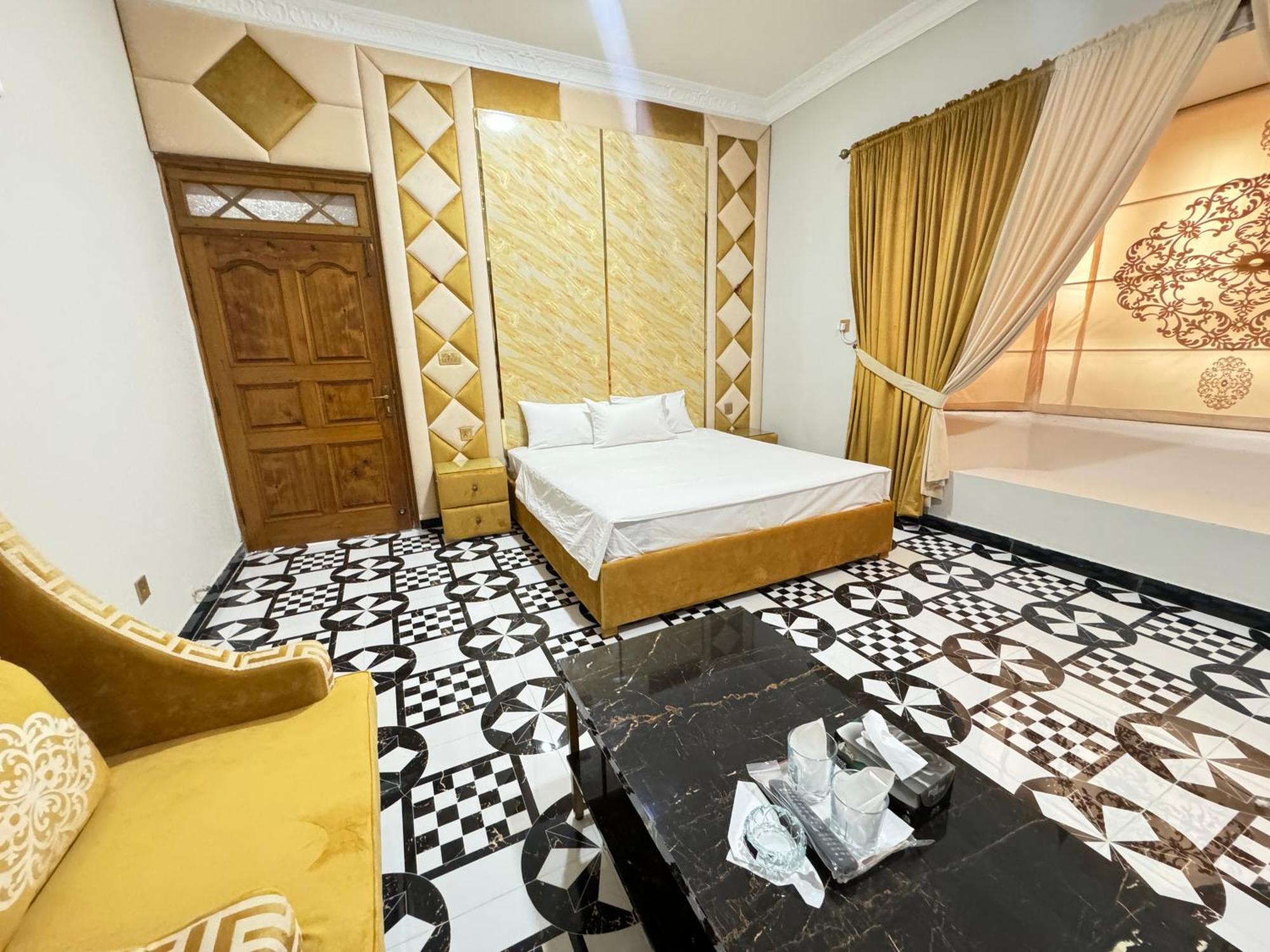 Royal Executive Inn Guest House Ісламабад Екстер'єр фото